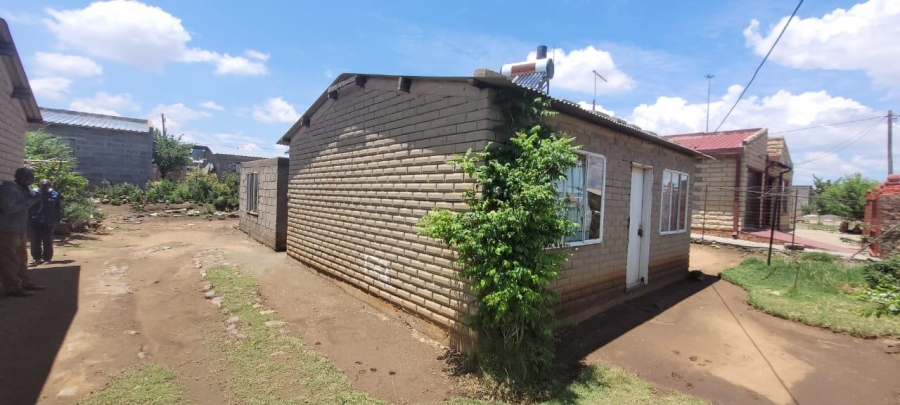 2 Bedroom Property for Sale in Botshabelo Free State